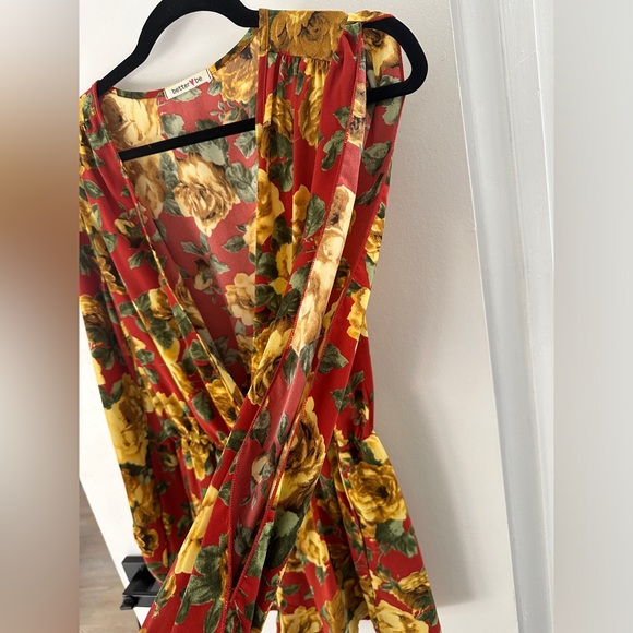 Floral Romper - Picture 2 of 5